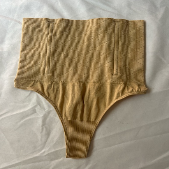 Everyday tummy control thong - Picture 3 of 6